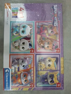 Puzzle Caixa danificada 4v1 Super gatos